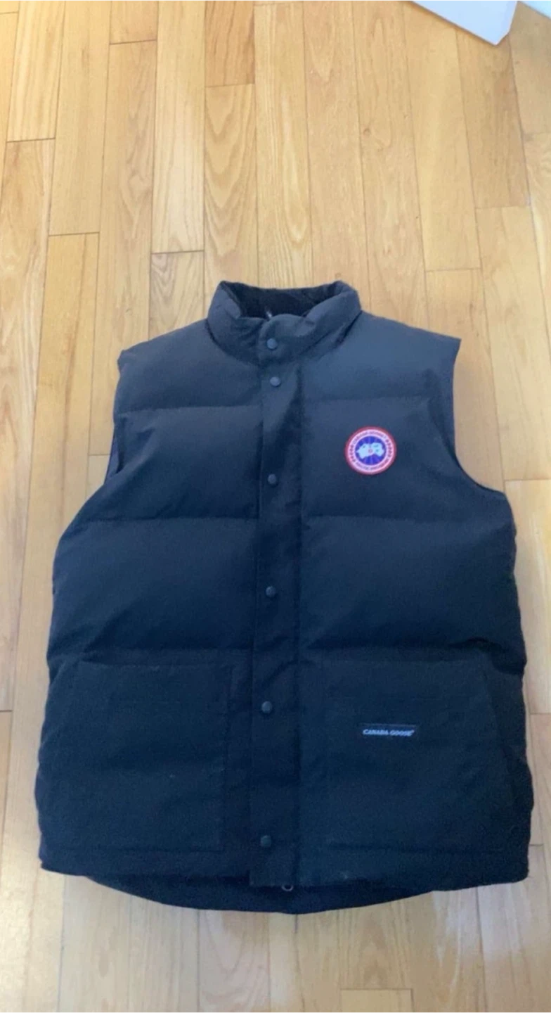 Canada Goose Puffer Vest Black - Size Medium