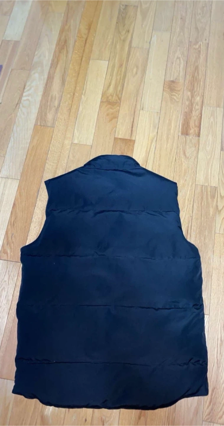 Canada Goose Puffer Vest Black - Size Medium - photo 2