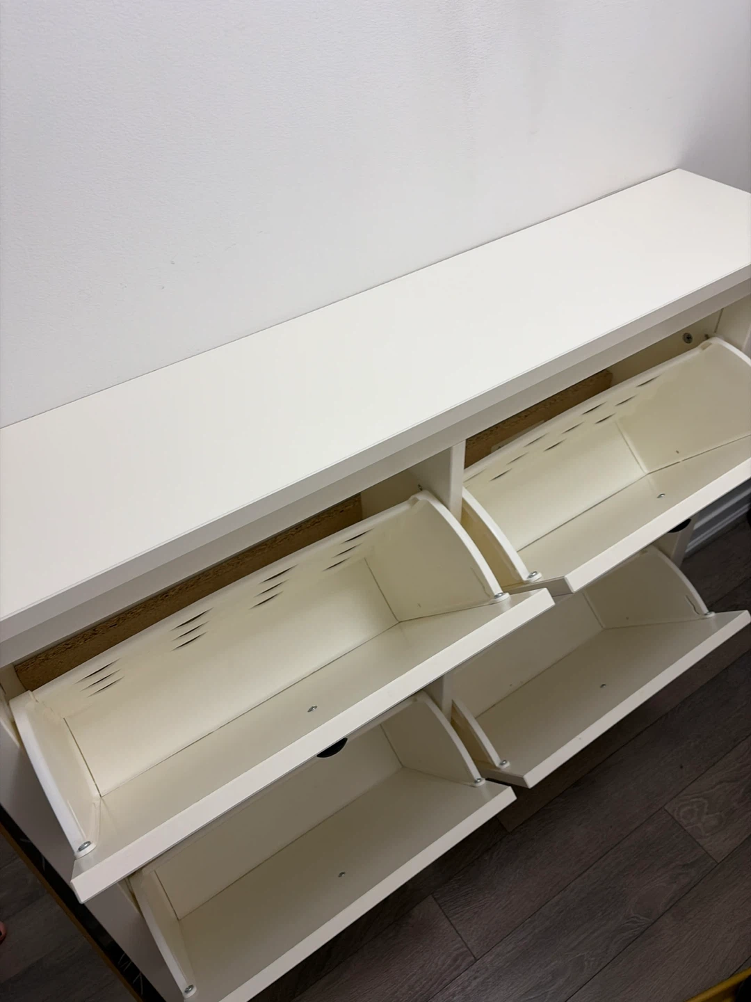 White 4-Door Shoe Cabinet - photo 5