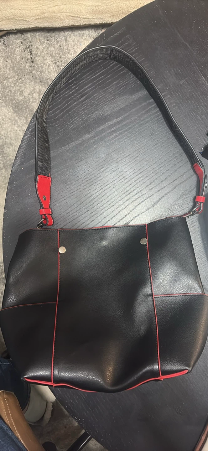 Zara Basic Collection Black & Red Handbag - photo 4