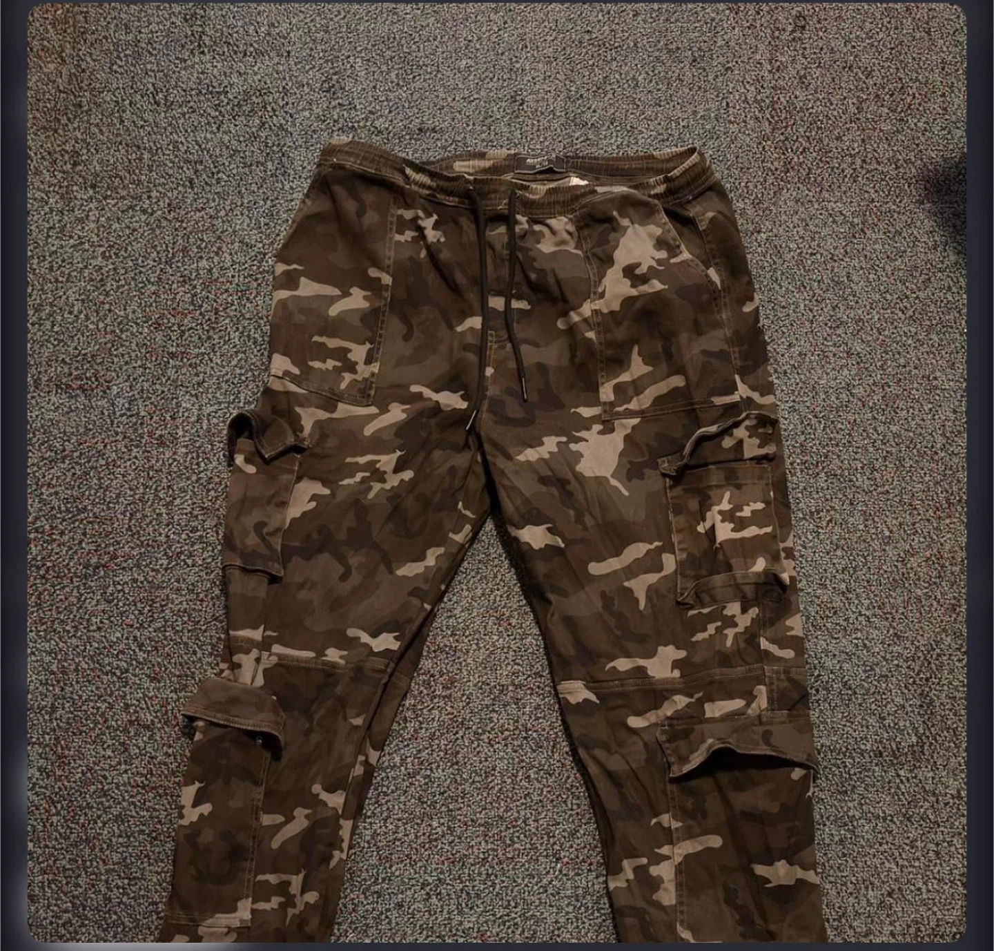 West49 Brown camo cargo joggers. Size XL