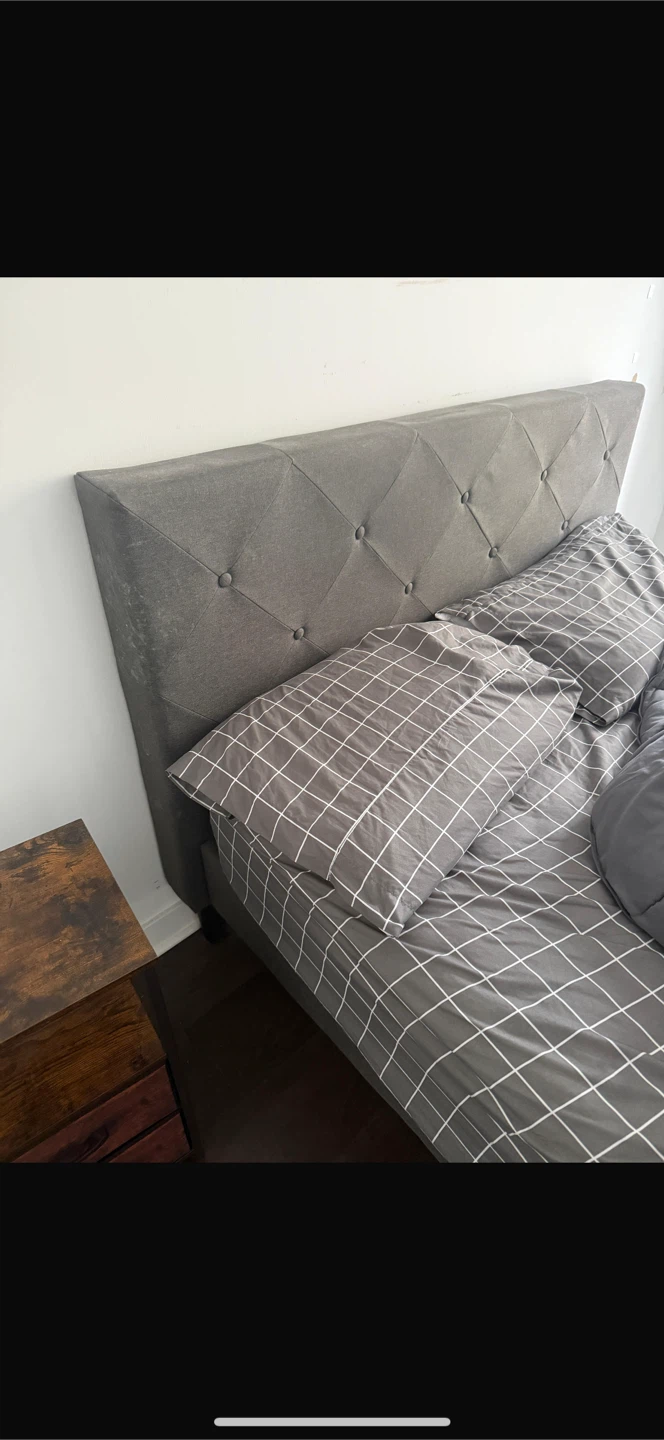 Gray Upholstered Tufted Headboard Bed Frame - photo 3