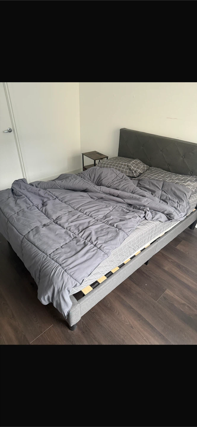 Gray Upholstered Tufted Headboard Bed Frame