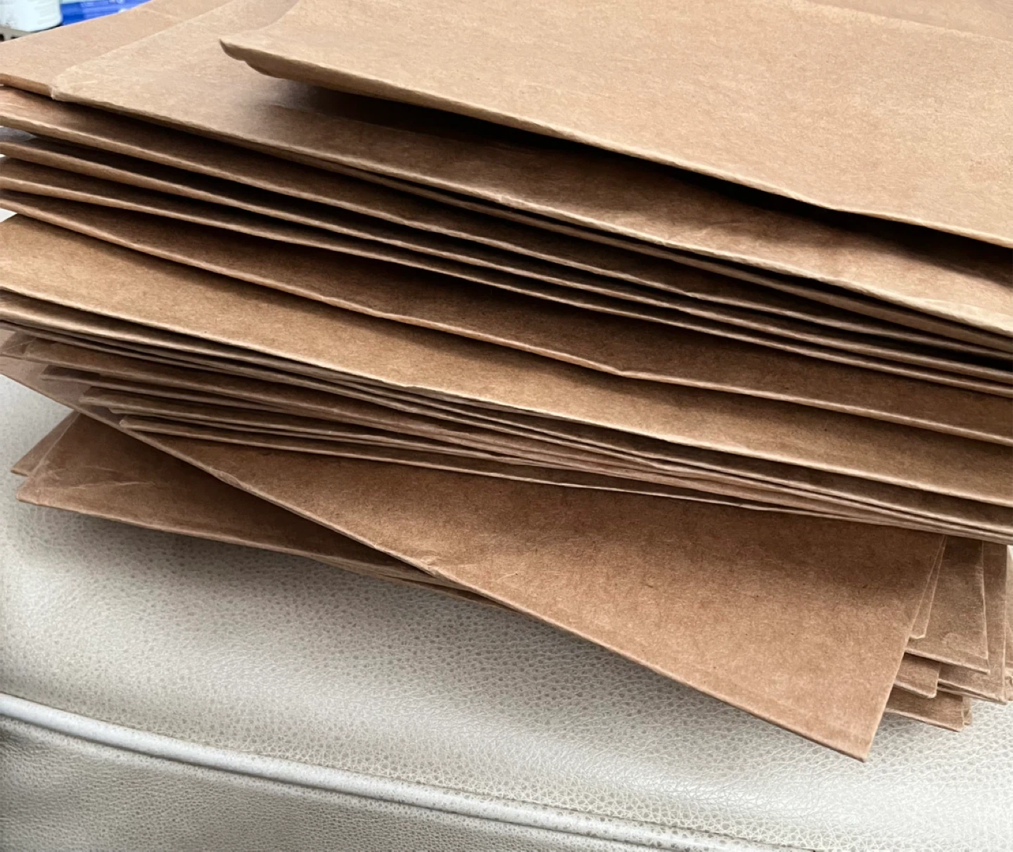40 Paper Bags with Twisted Handles - photo 3