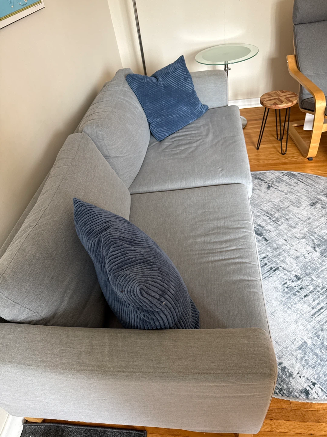 Apartment size couch includes pillows - photo 2