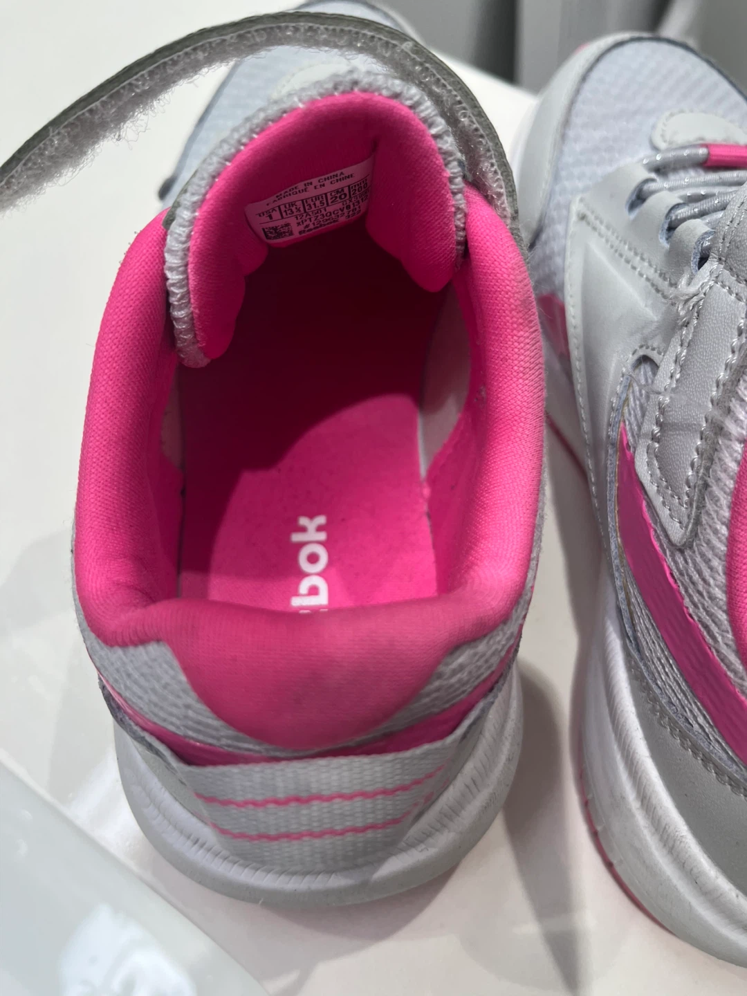 Reebok Kids' Gray and Pink Athletic Shoes Size 1 US - photo 4