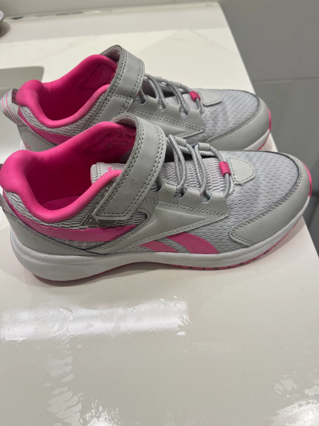 Reebok Kids' Gray and Pink Athletic Shoes Size 1 US - photo 2