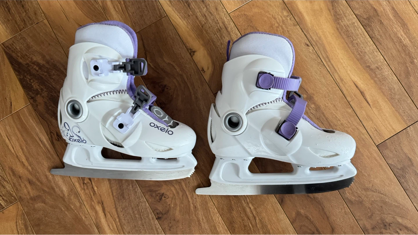 Oxelo Adjustable kids Skates Size 30-32