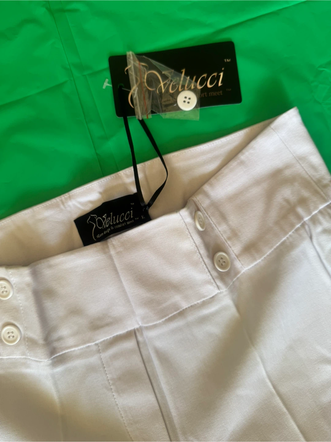 Velucci White Capris $6 - photo 3