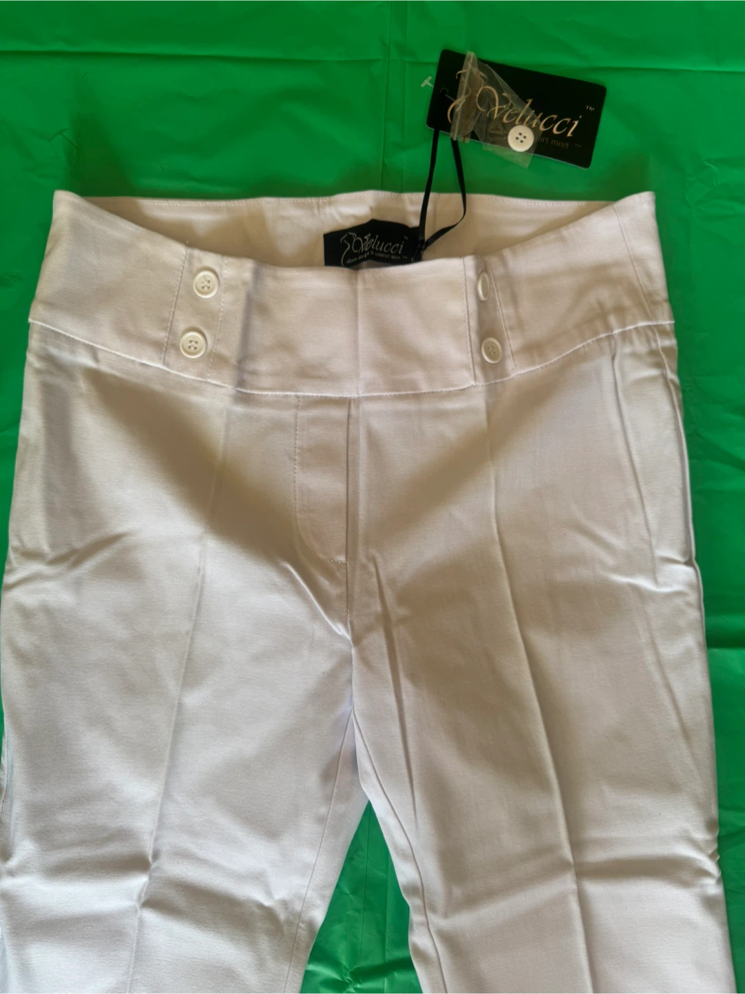 Velucci White Capris $6 - photo 2