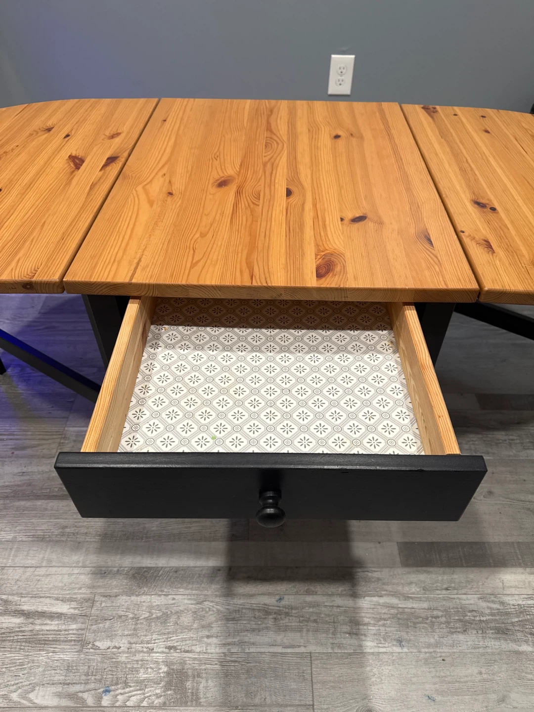 Pine Wood Drop Leaf Table with Drawer - photo 2