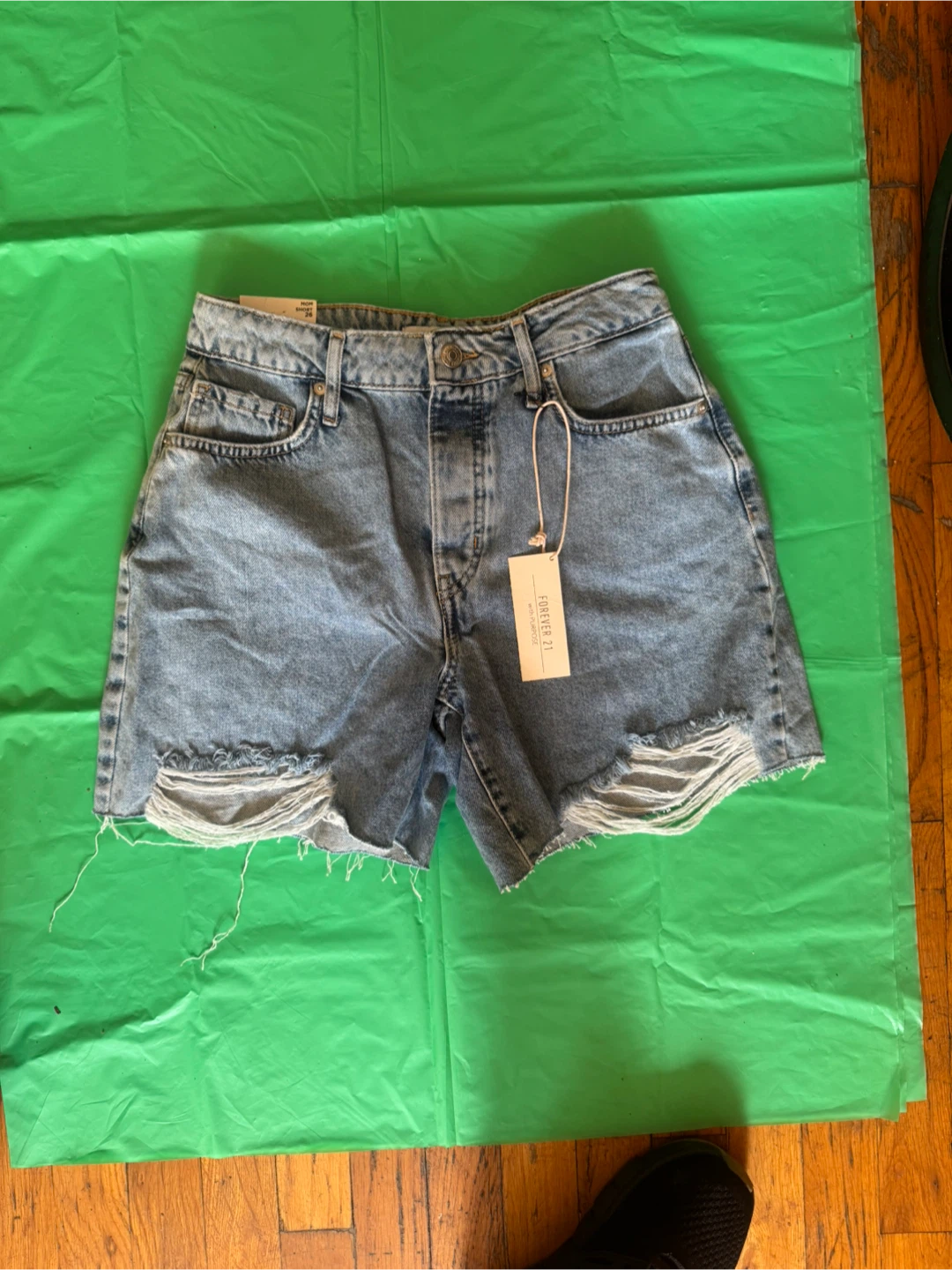Forever 21 Mom Short Distressed Denim Jean Shorts Size 26