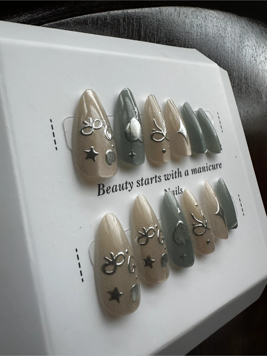 New Press-on Nails Set with Stars and Bows - photo 2