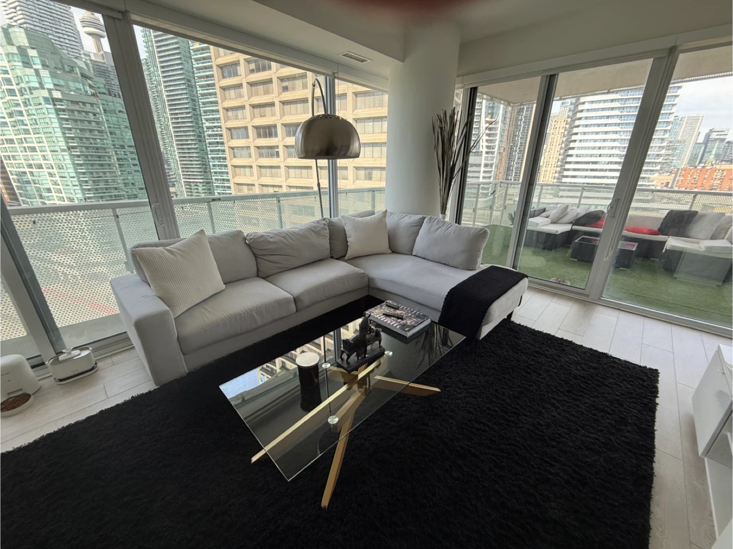 Good condition sectional sofa - photo 4