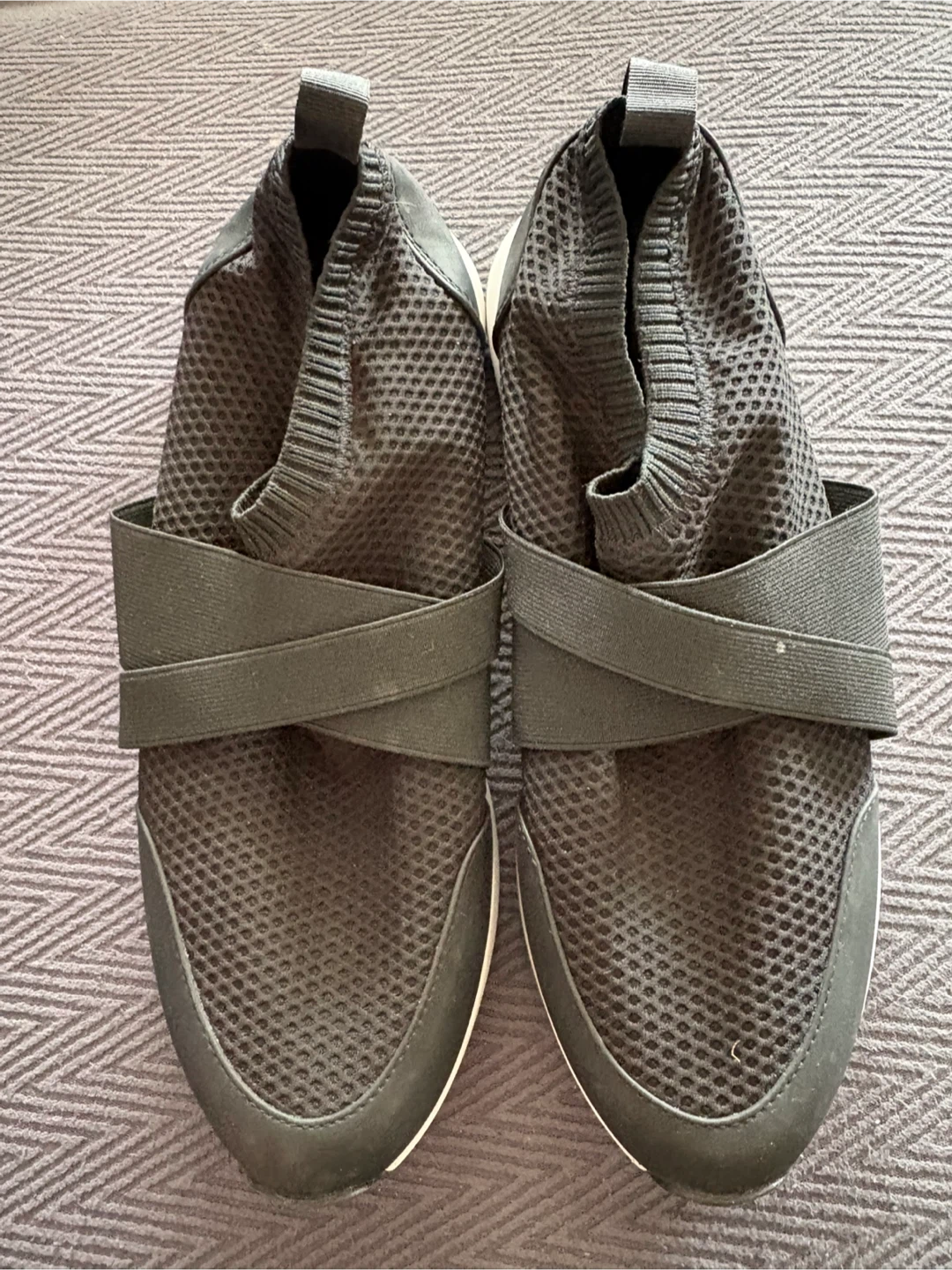 Black slip-on sneakers with elastic criss-cross straps - photo 3