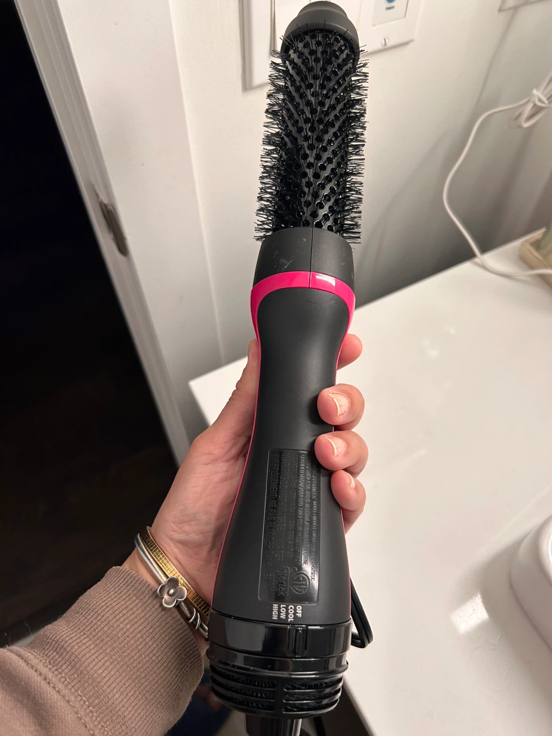Revlon One-Step Root Booster Round Brush Dryer & Styler - photo 2