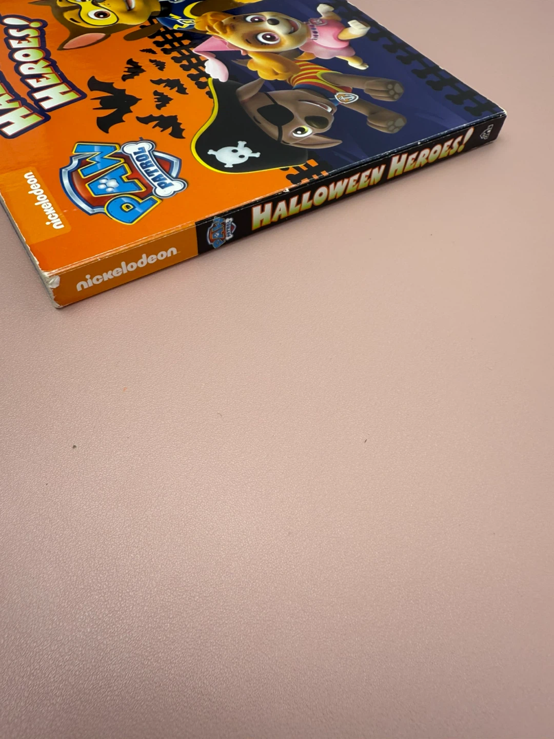 Nickelodeon Paw Patrol Halloween Heroes! Children's Book - photo 5