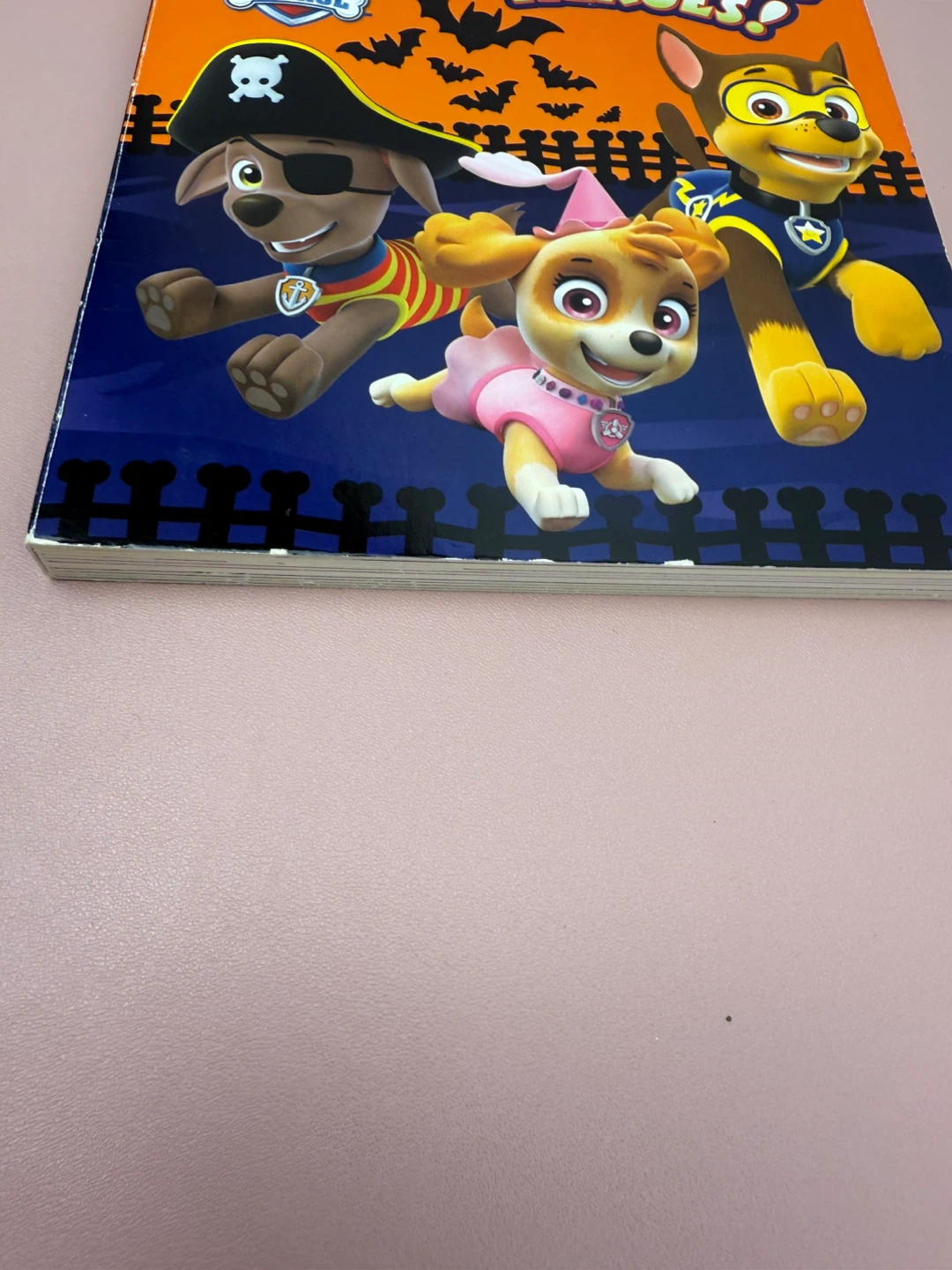 Nickelodeon Paw Patrol Halloween Heroes! Children's Book - photo 2