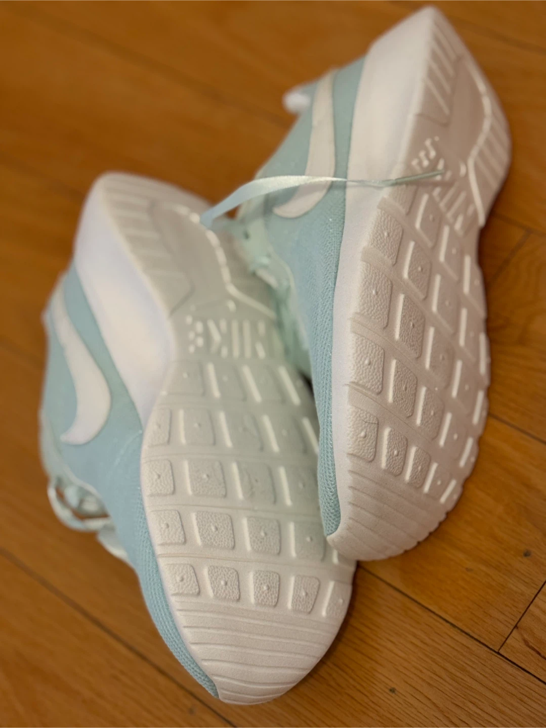 BRAND NEW Nike Women's TanJun Running Shoes - Light Aqua - photo 3