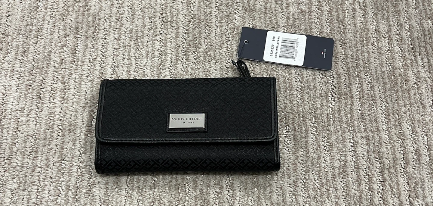 Tommy Hilfiger Black Wallet