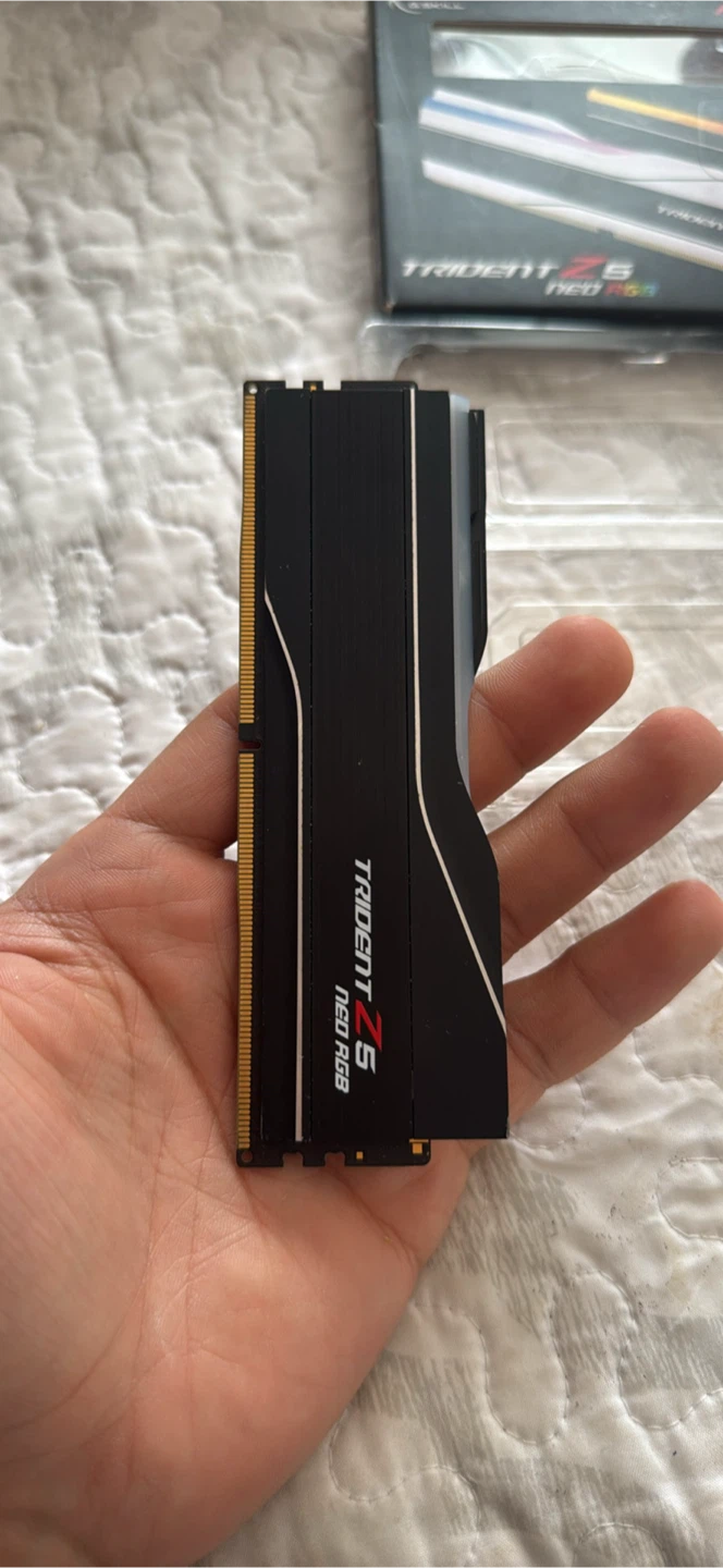 16GB stick of G.Skill Trident Z5 Neo RGB DDR5-6000 CL30 RAM - photo 4