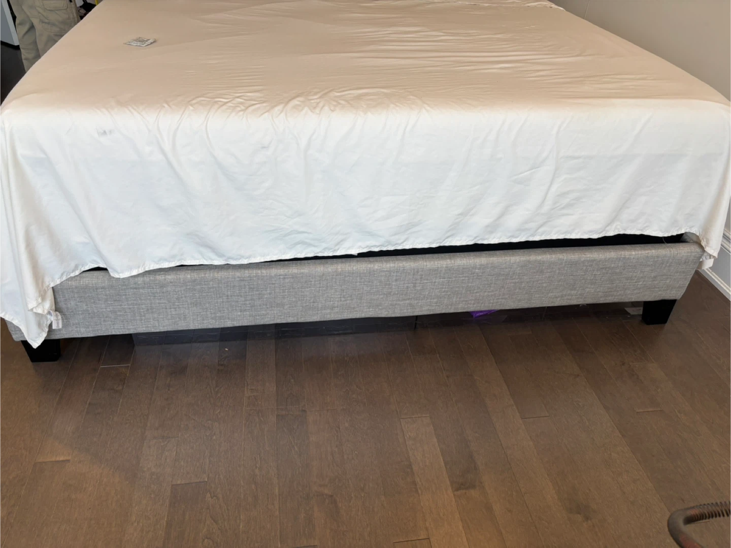 Grey Tufted Wingback Bed Frame - photo 3