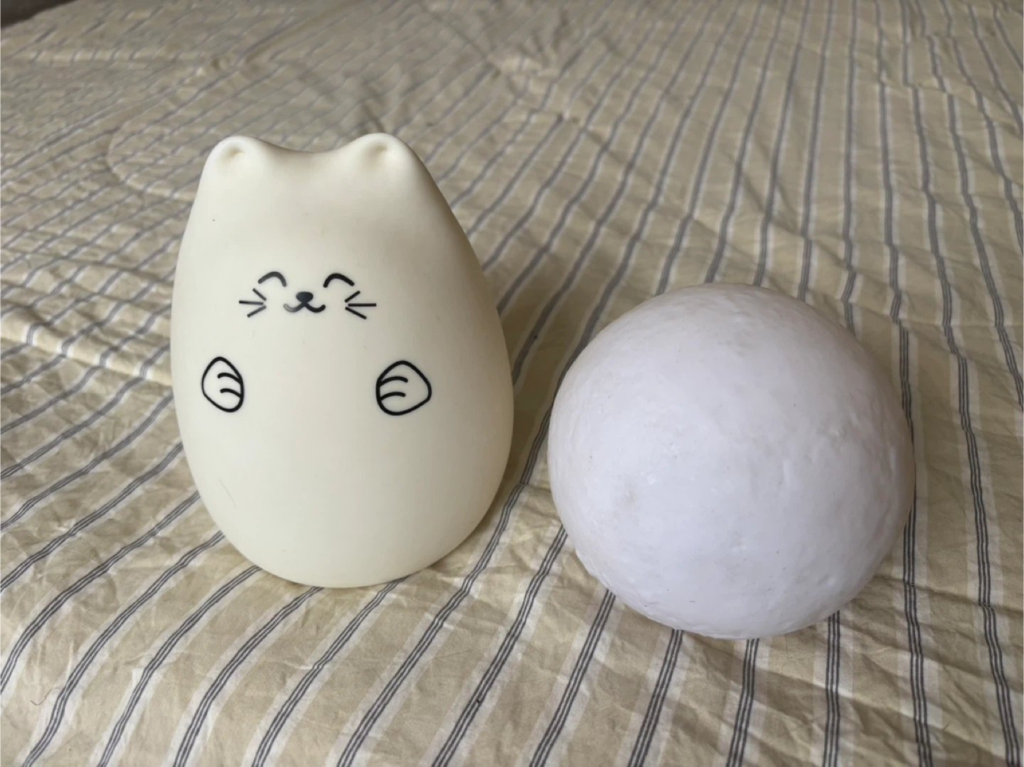 Cute Cat and Moon Night Lights