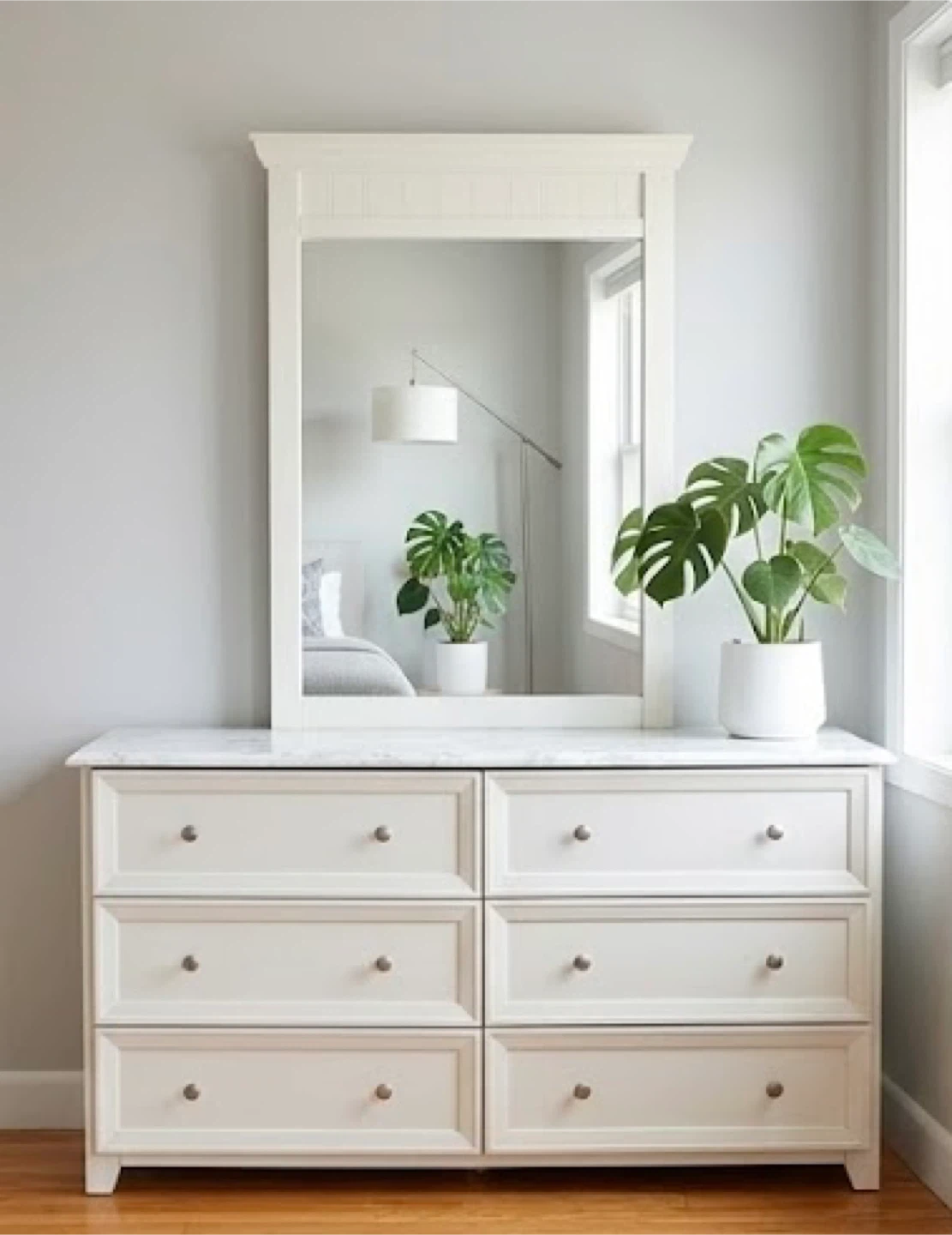 Elegant 2-Piece White Bedroom Furniture Set