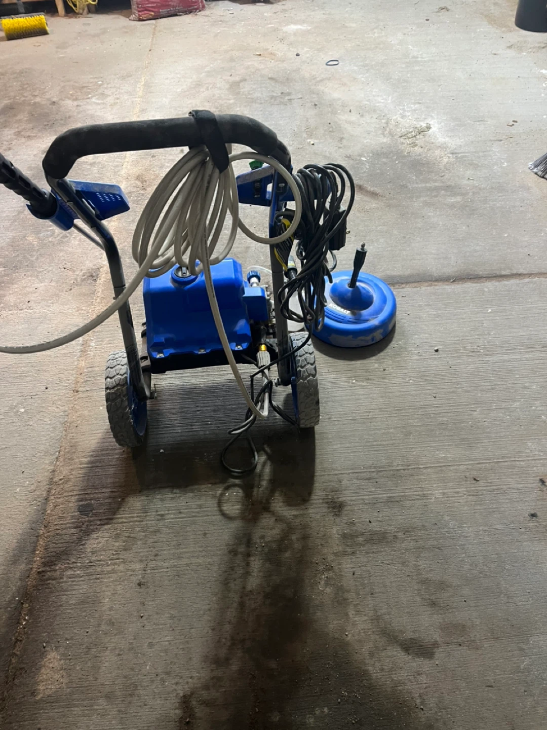 KOBALT 2000 PSI Pressure Washer with Surface Cleaner Attachment - photo 2