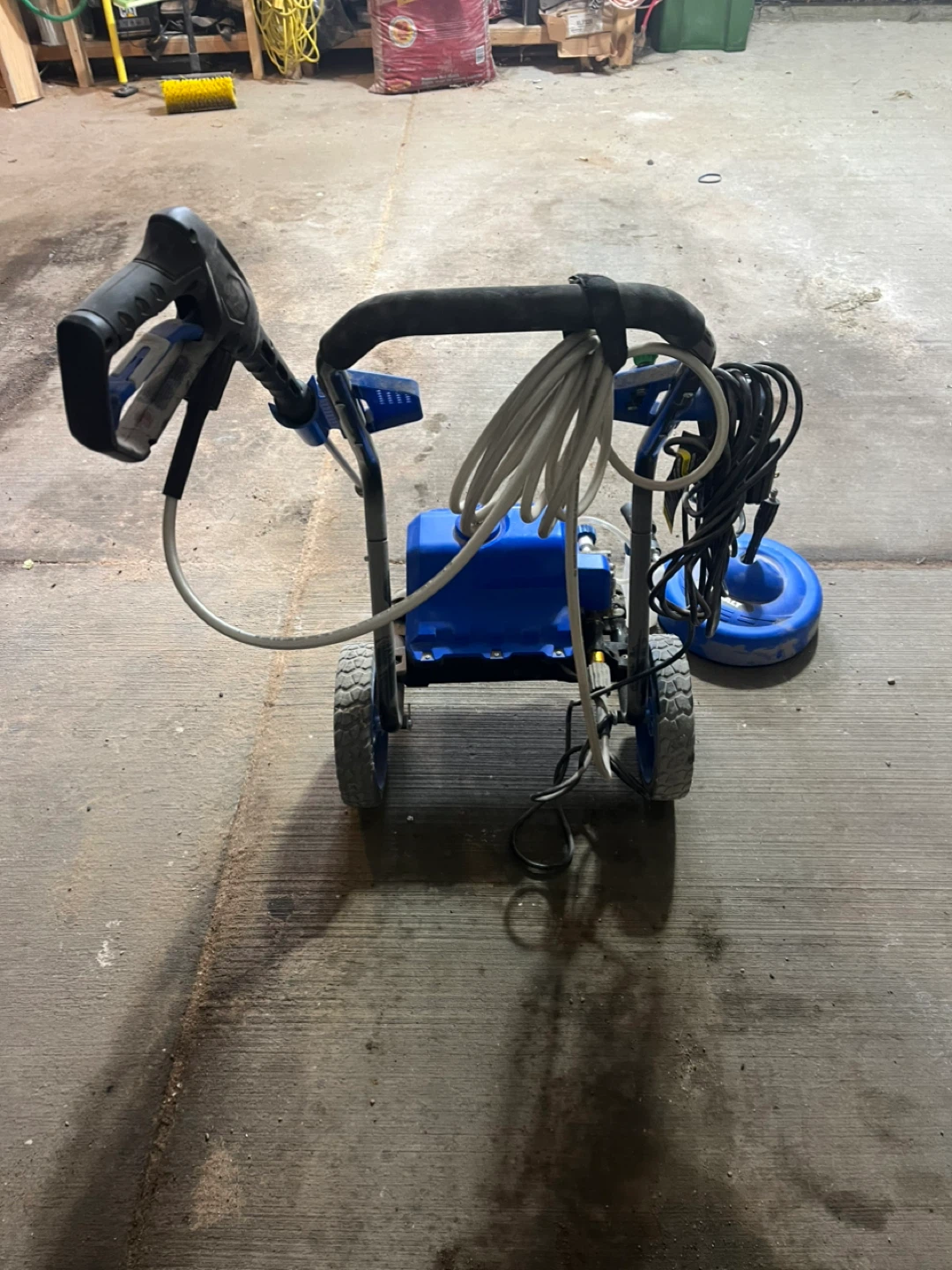 KOBALT 2000 PSI Pressure Washer with Surface Cleaner Attachment