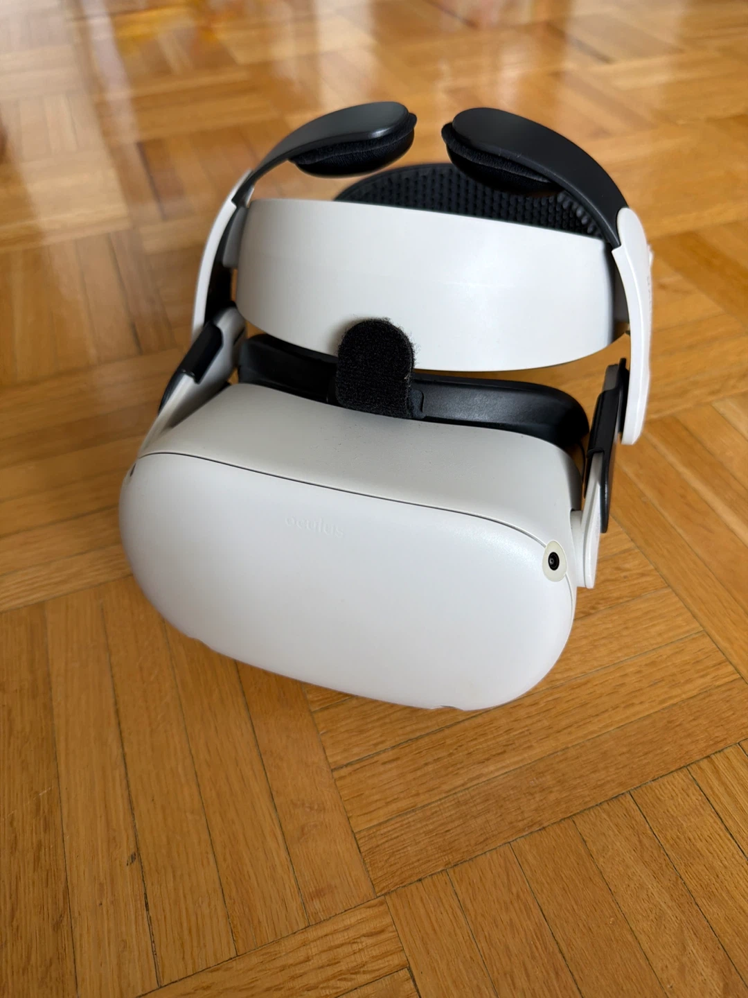Oculus Quest 2 VR Headset with Controllers and Bobo VR Strap