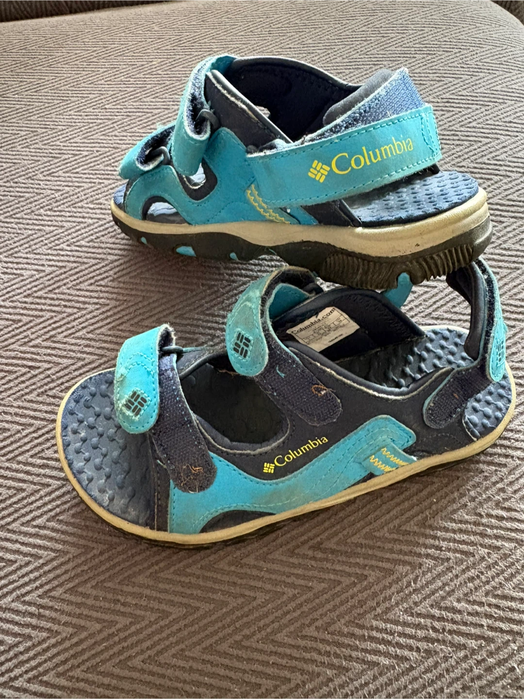 Columbia kids sandals size 1