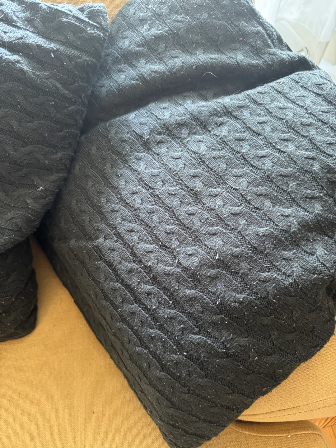 Throw pillows and blankets (range of items and prices) - photo 3