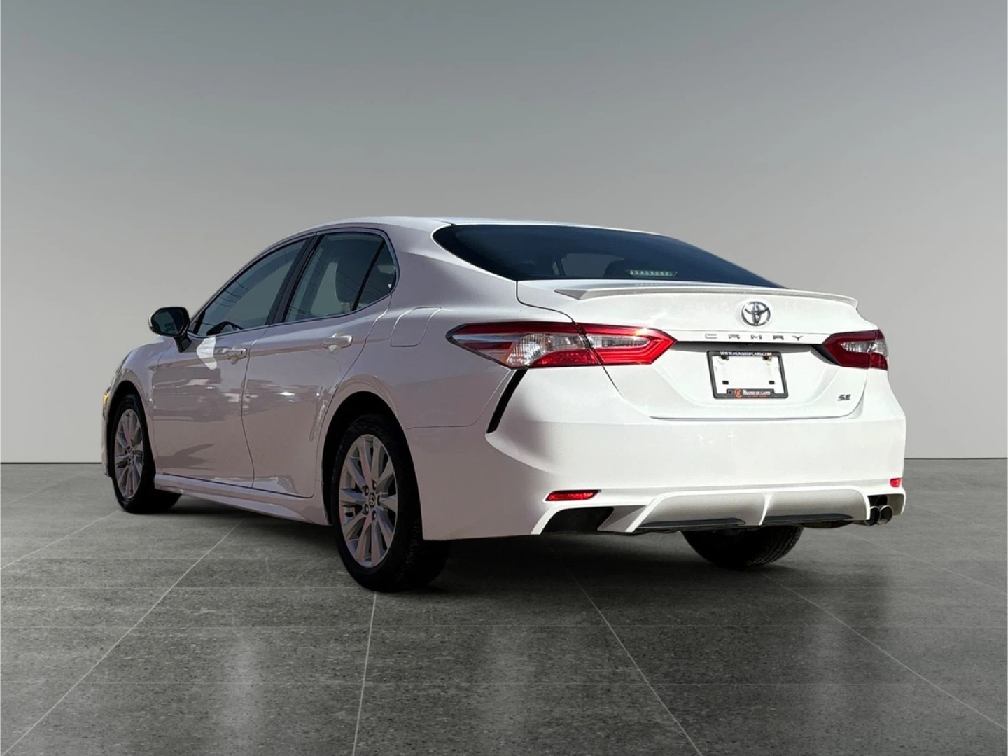 2022 Toyota Camry - photo 5