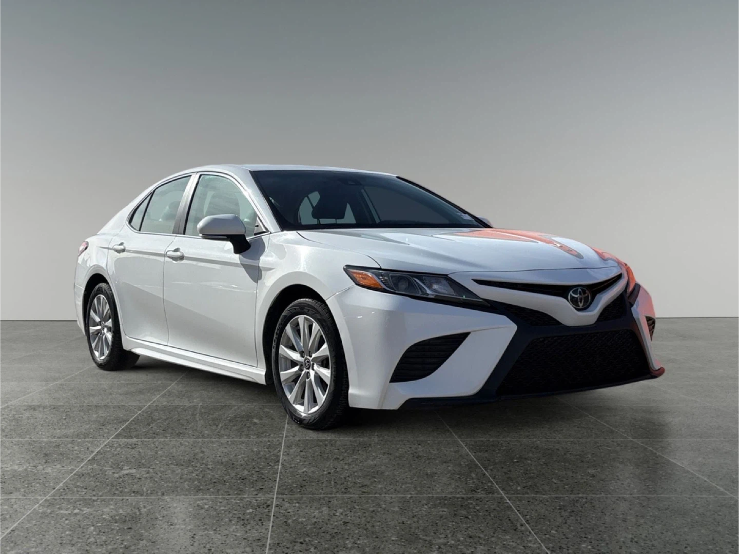 2022 Toyota Camry - photo 3