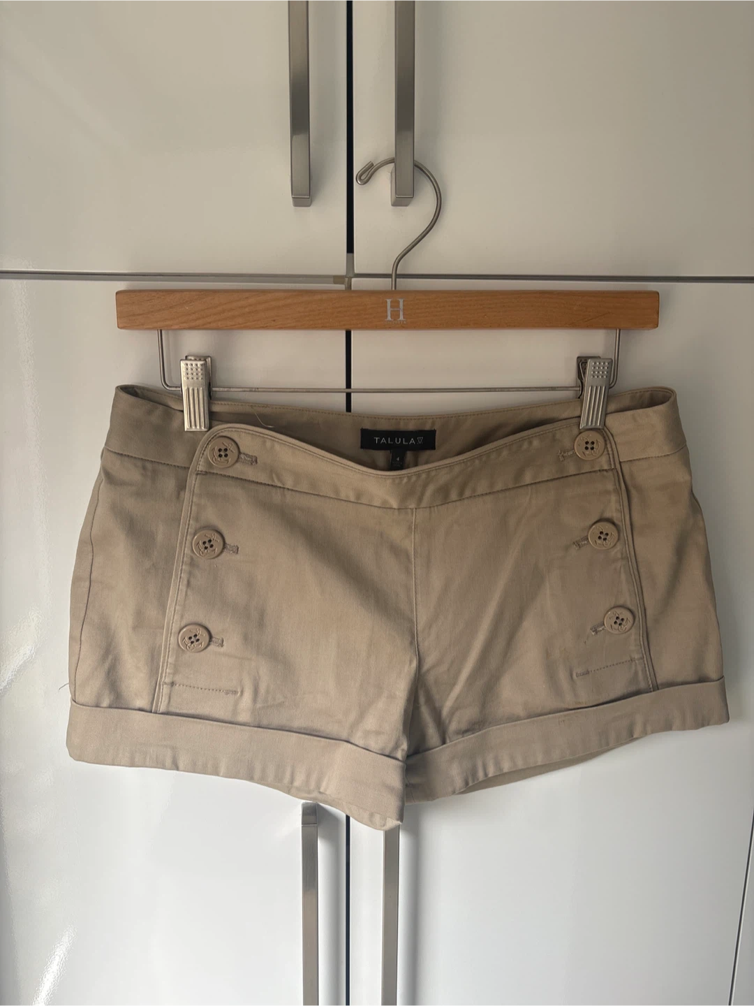 Talula beige Button Shorts Size 4