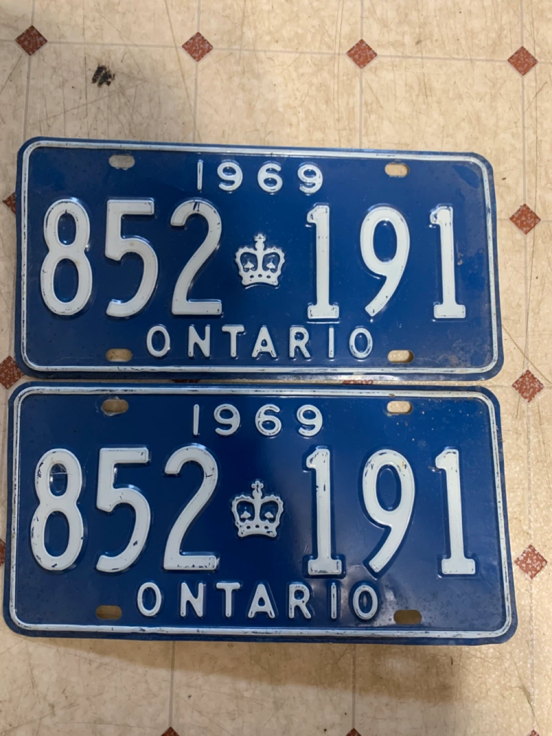 Vintage Plates Pair