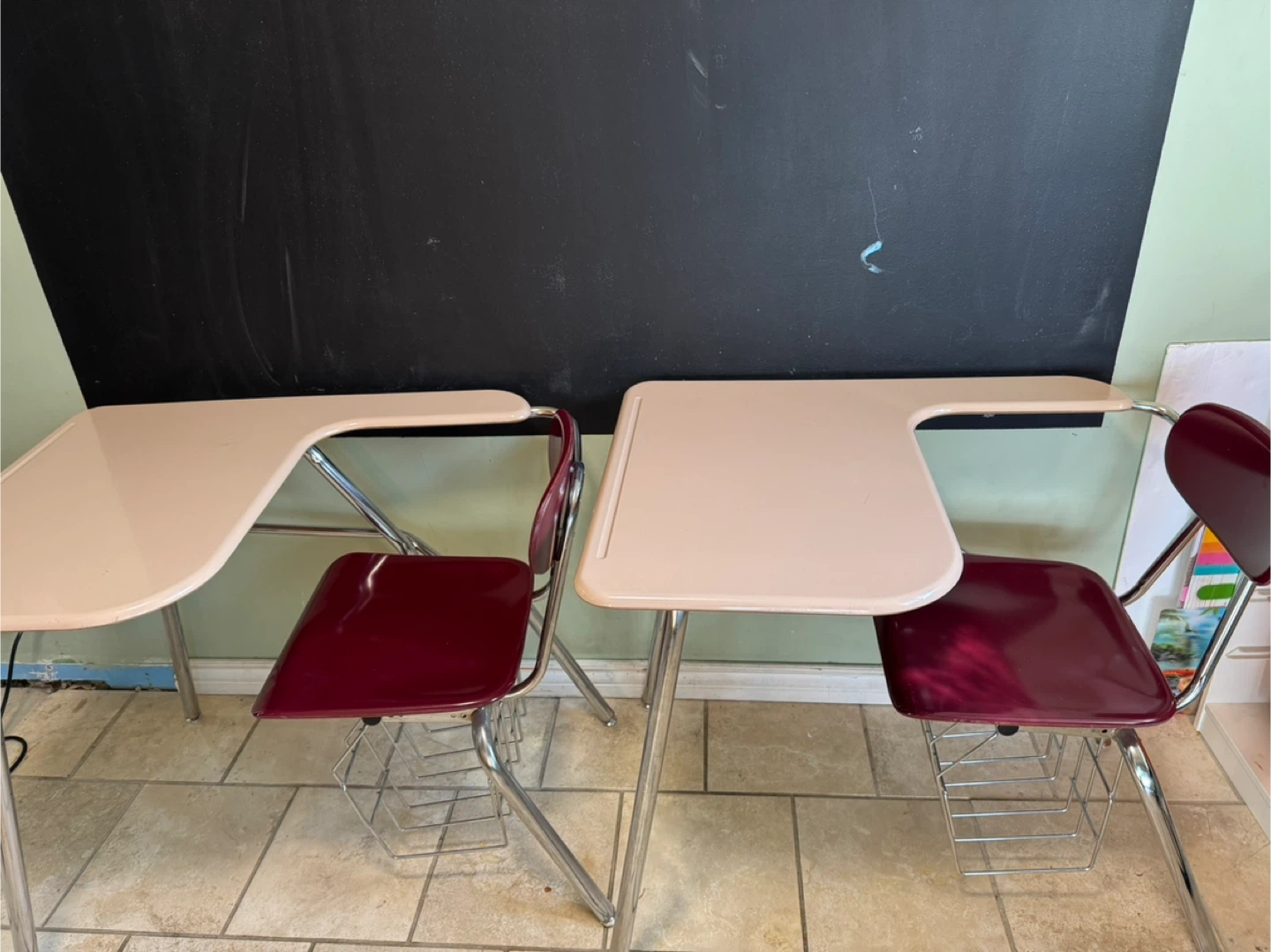 School desk [2 available] - photo 2