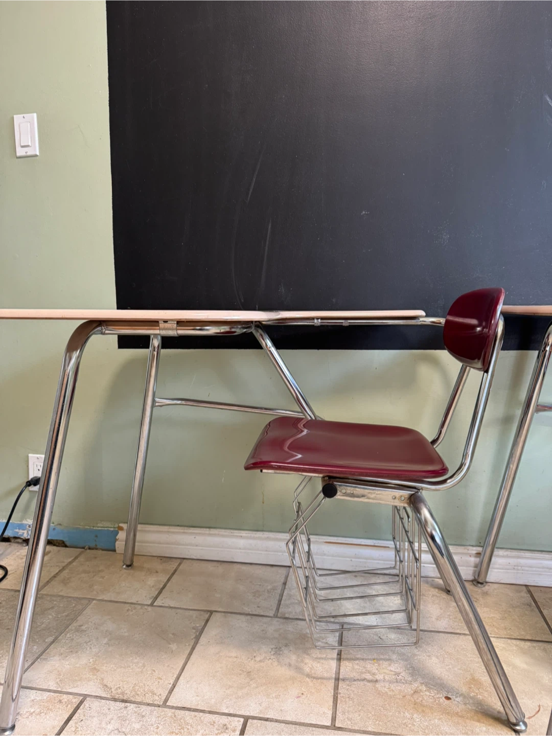 School desk [2 available] - photo 3