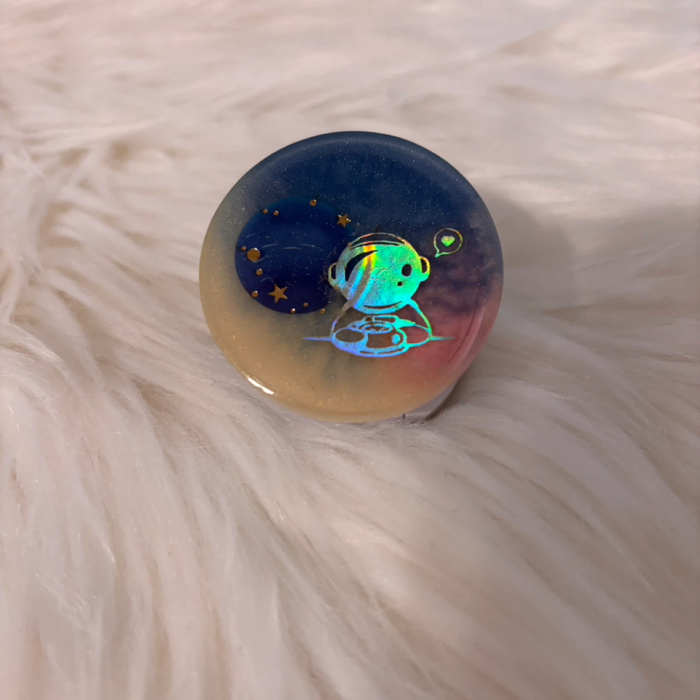 Phone Grip with Astronaut Design - photo 2
