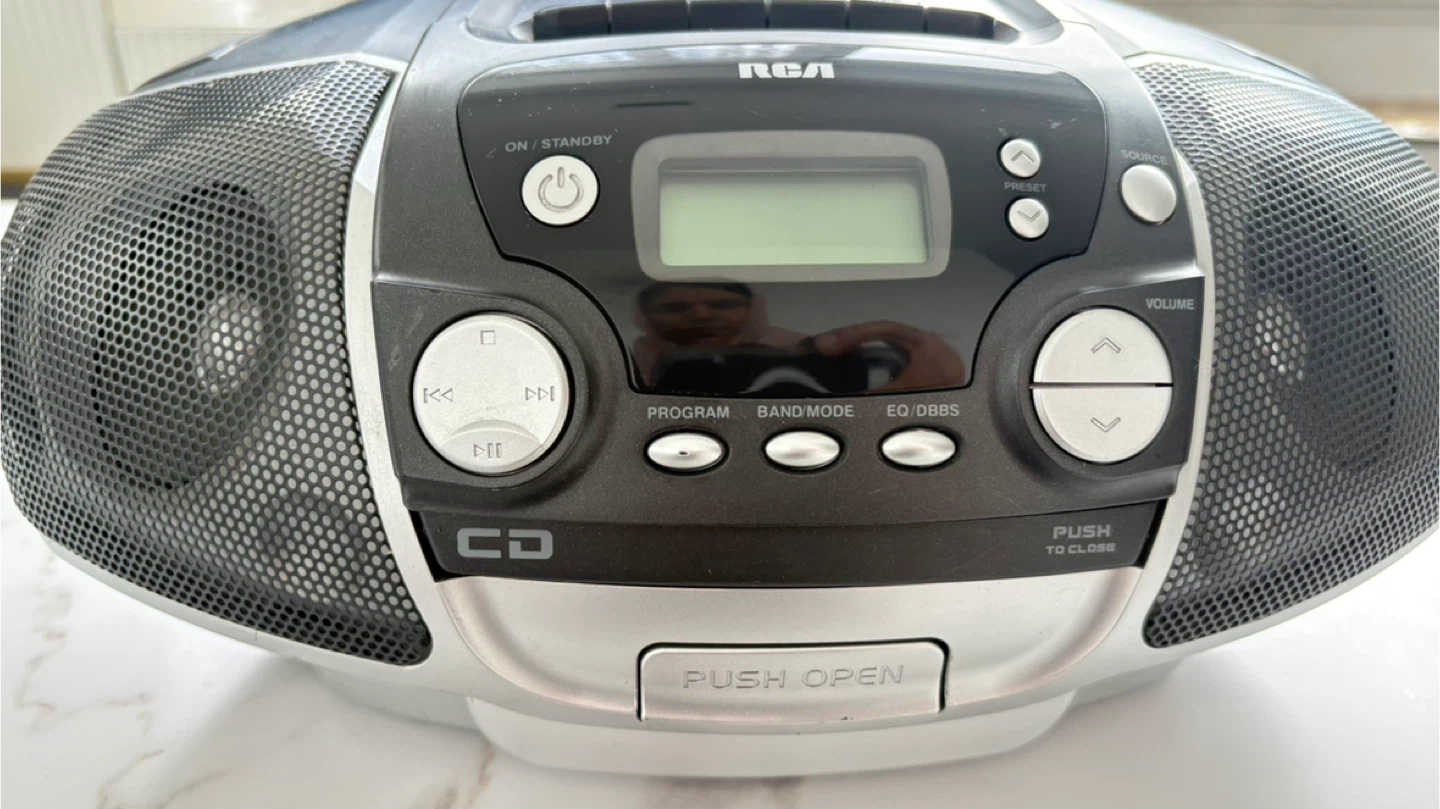 RCA Boombox CD Player Radio - photo 2