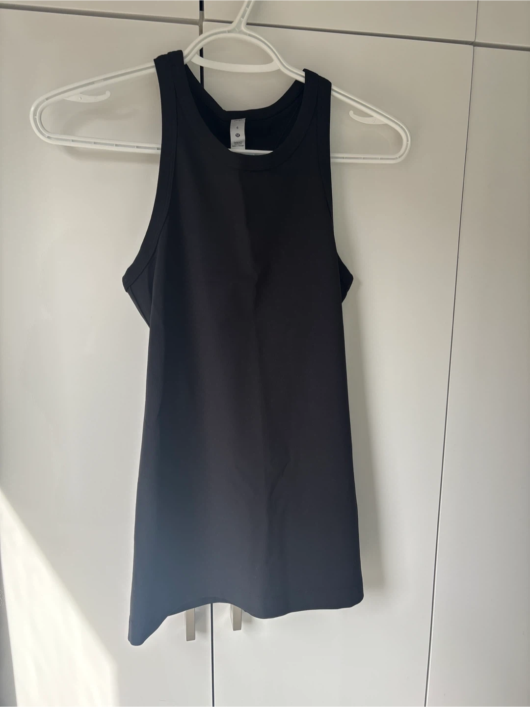 Lululemon Black Racerback Tank Top - Size 6