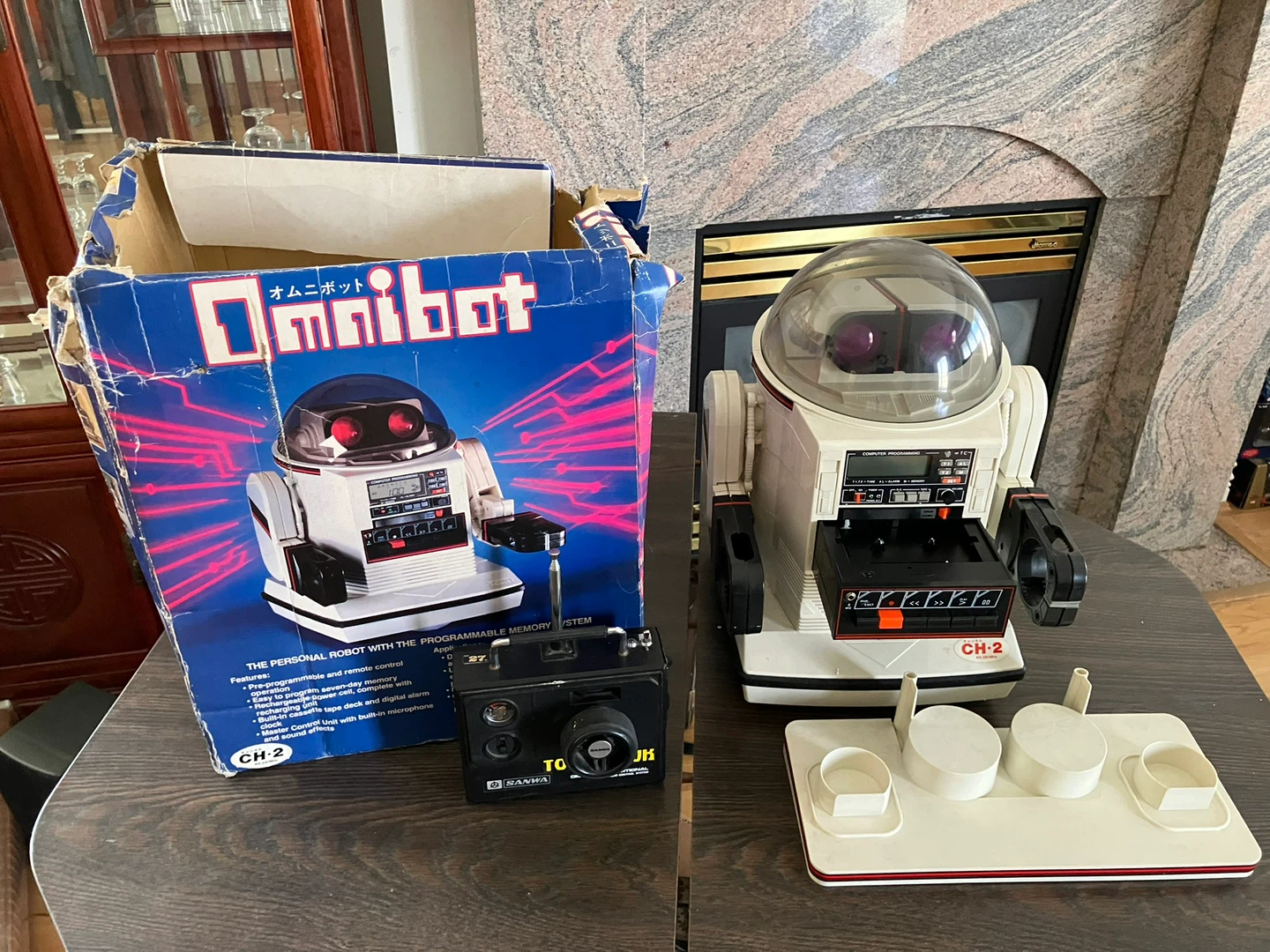 TOMY Omnibot 2000 Personal Robot with Remote Control - photo 2