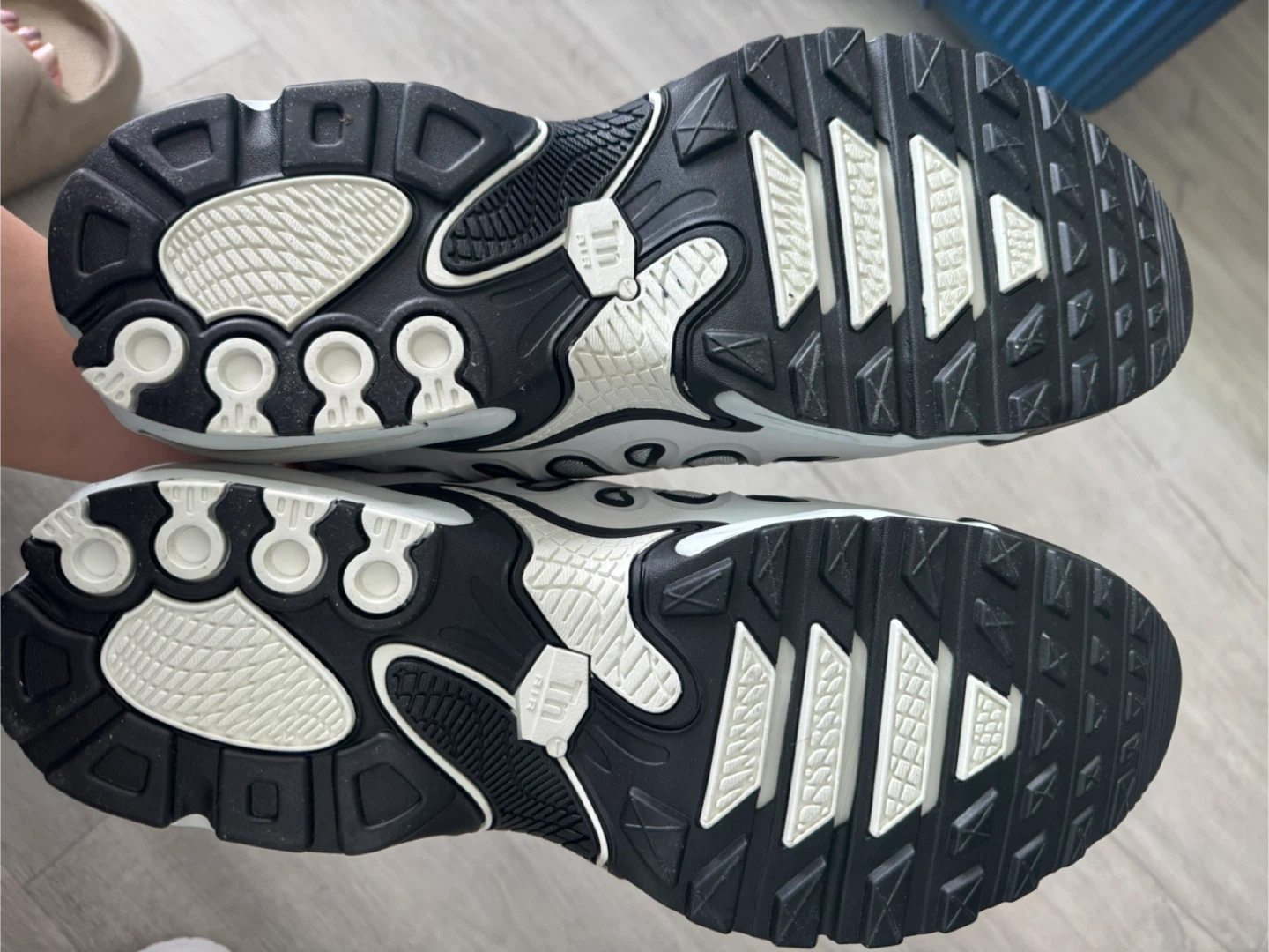 Nike Air Max Plus Tn Se Men's Shoes - photo 3