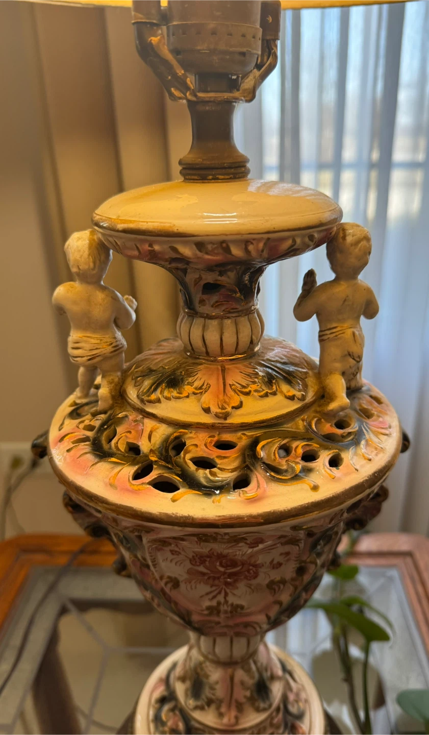 Vintage Cherub Table Lamp - photo 3
