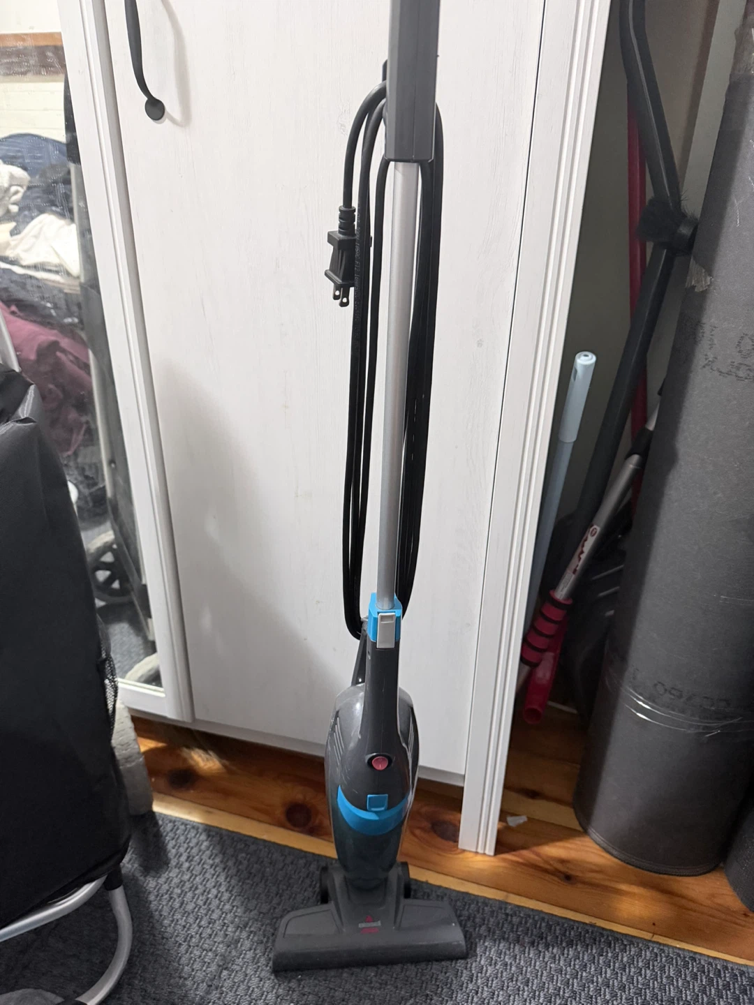 Bissell Stick Vacuum - photo 2