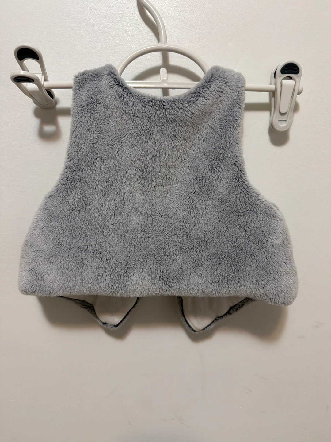 Calvin Klein Jeans Baby Girls Faux Fur Vest Grey 12M - photo 3