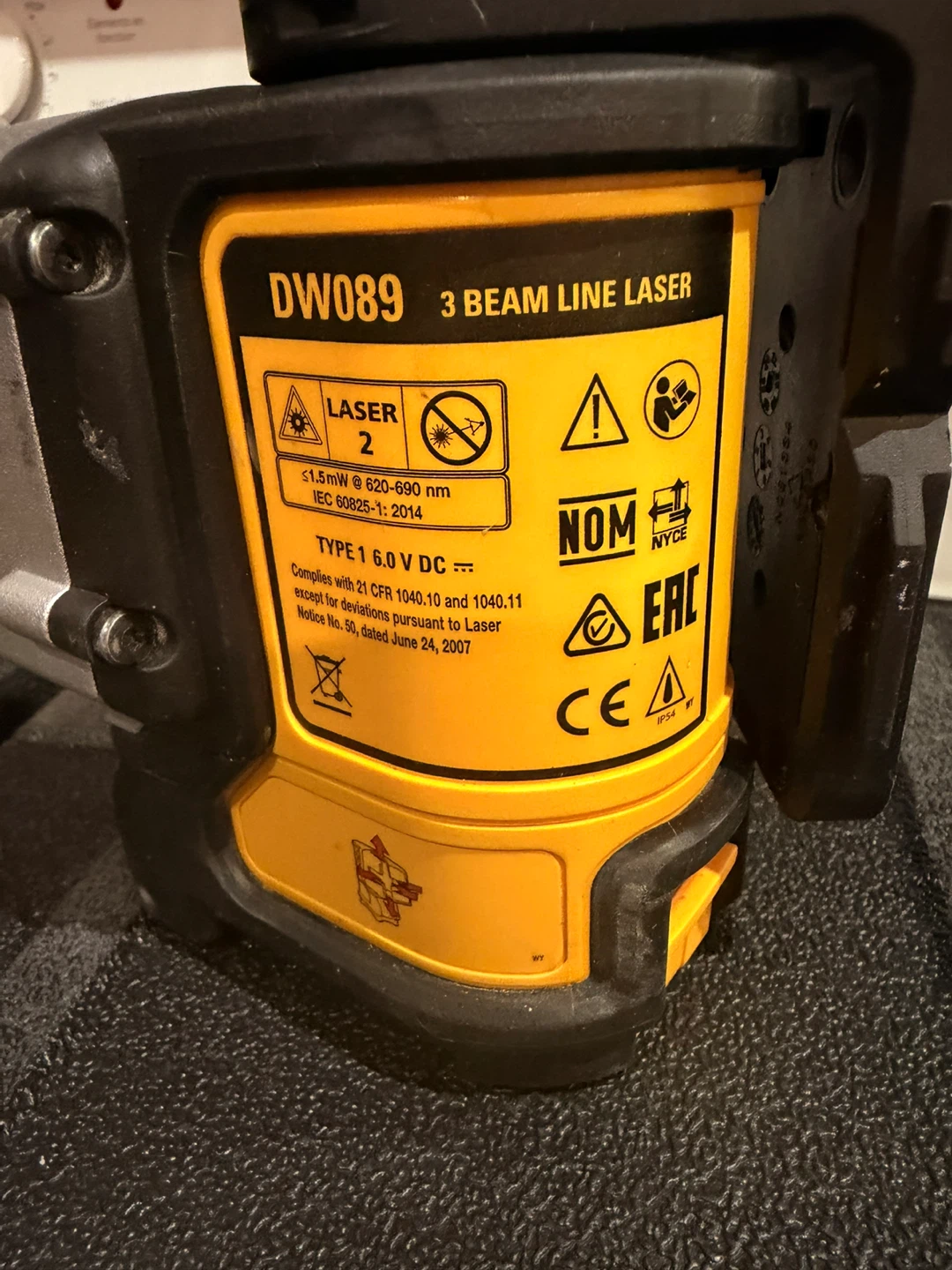 DeWalt DW089 3 Beam Line Laser - photo 4