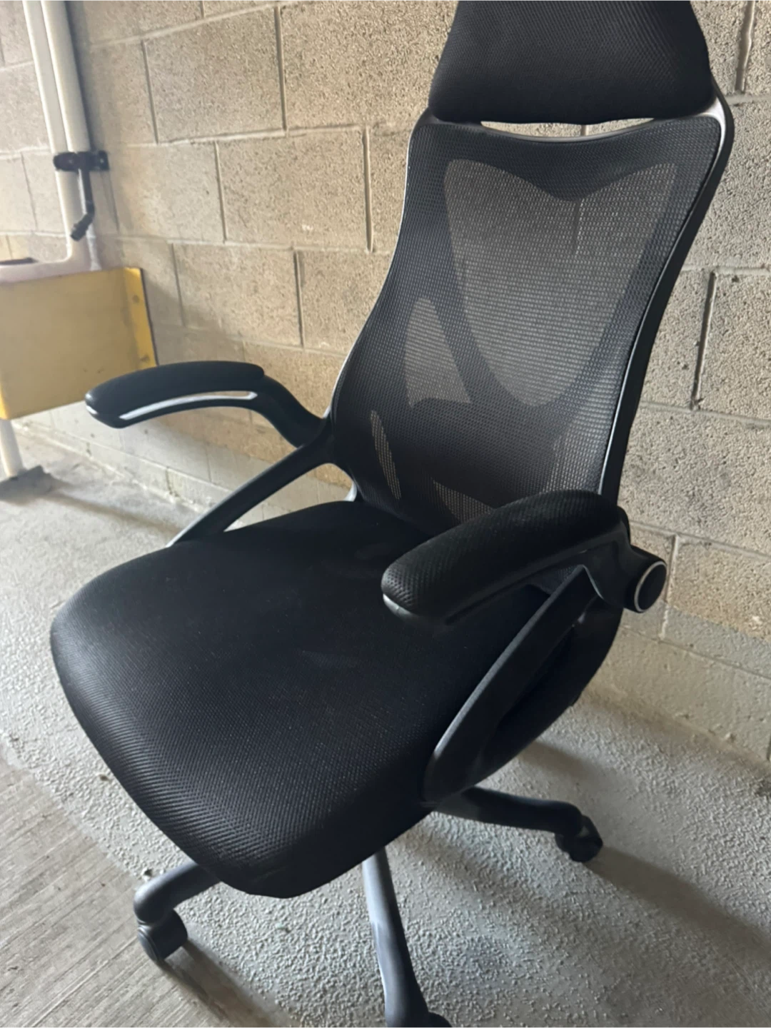 Black Mesh Ergonomic Office Chair with Headrest - photo 2