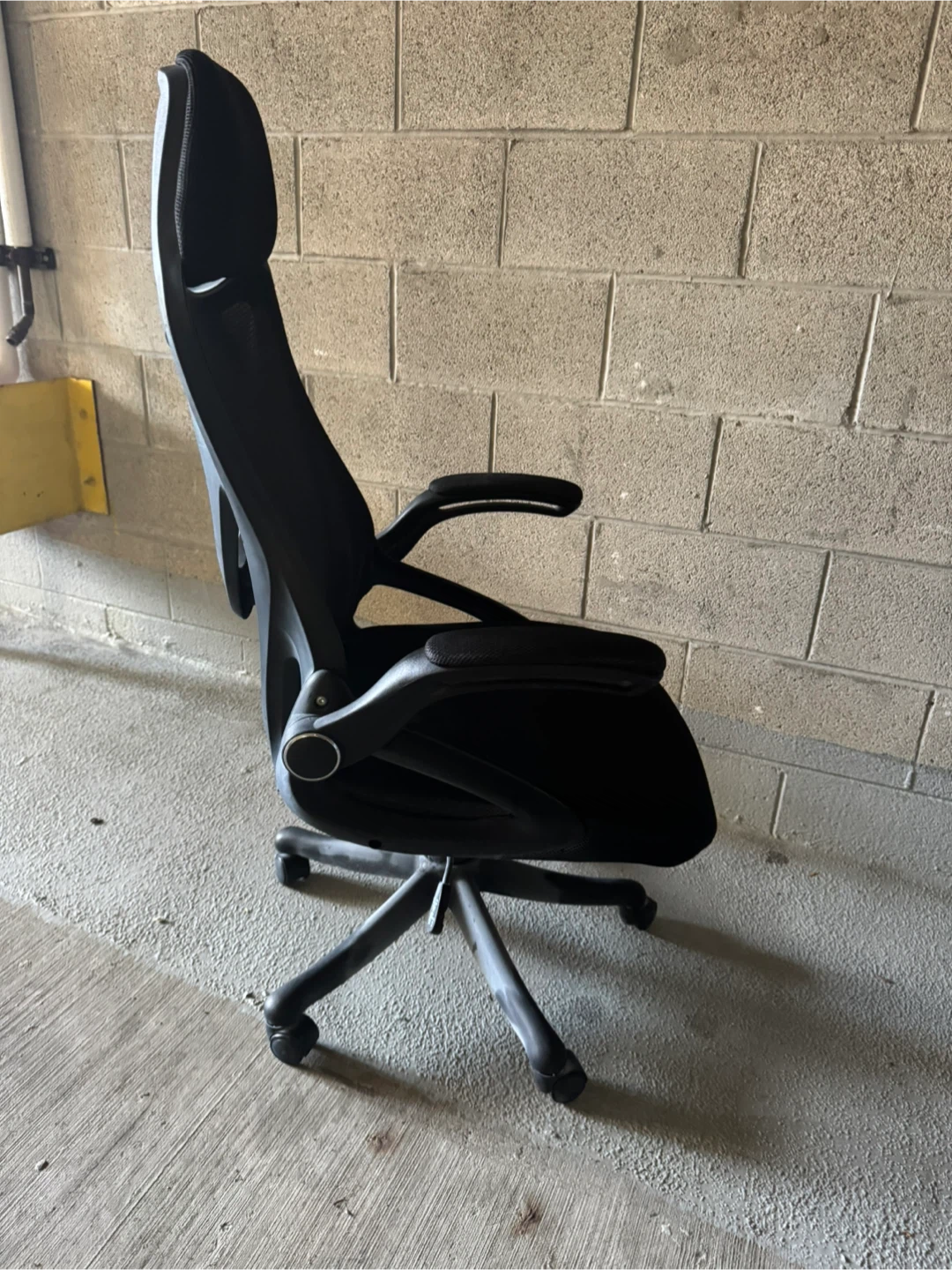 Black Mesh Ergonomic Office Chair with Headrest - photo 5